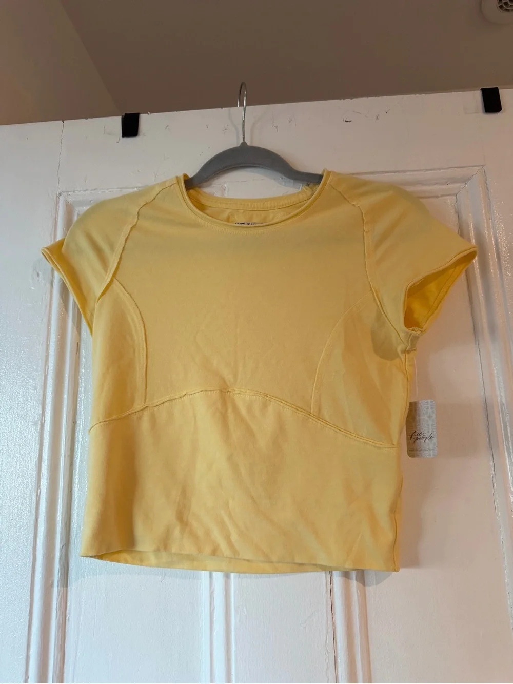 Free people Women’s Yellow Crewneck Short Sleeve Top